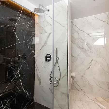 Kantoni Luxury *