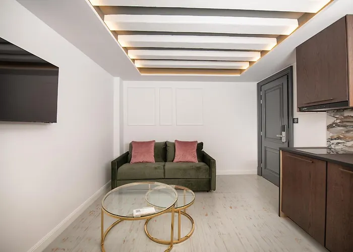 Kantoni Luxury Corfu (city)